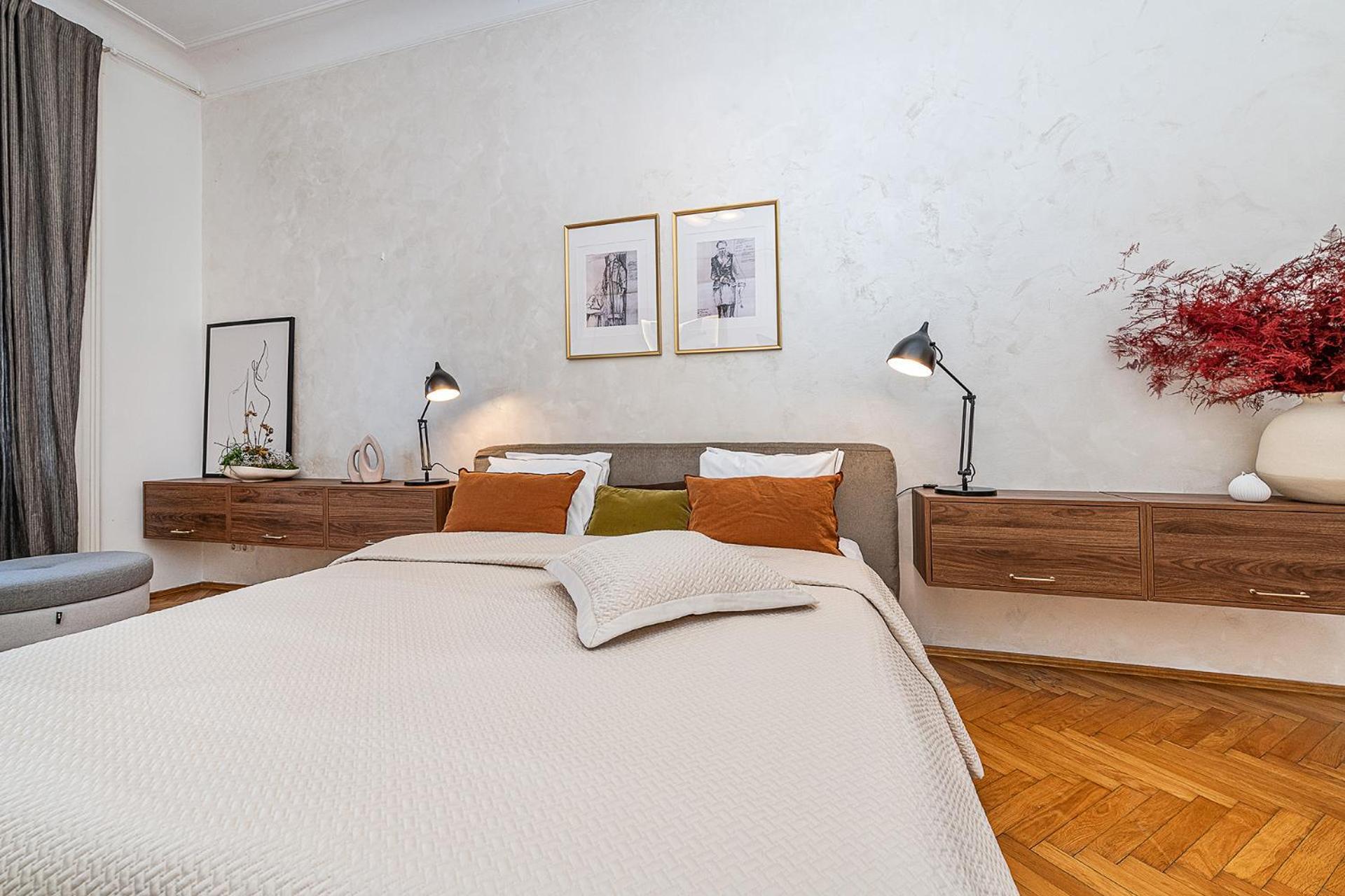 Daire Spacious Two-bedroom In Old Town Prag