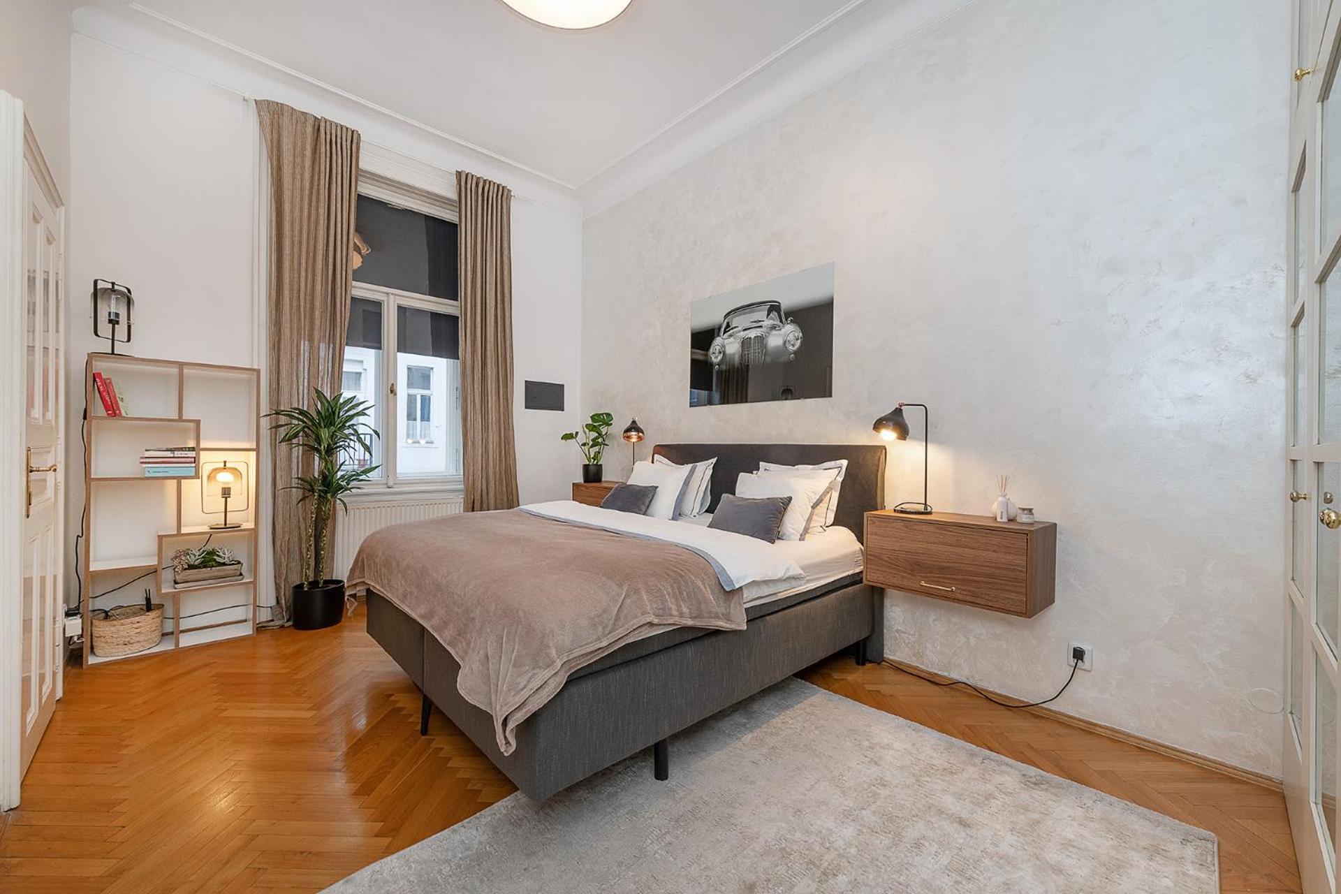 Daire Spacious Two-bedroom In Old Town