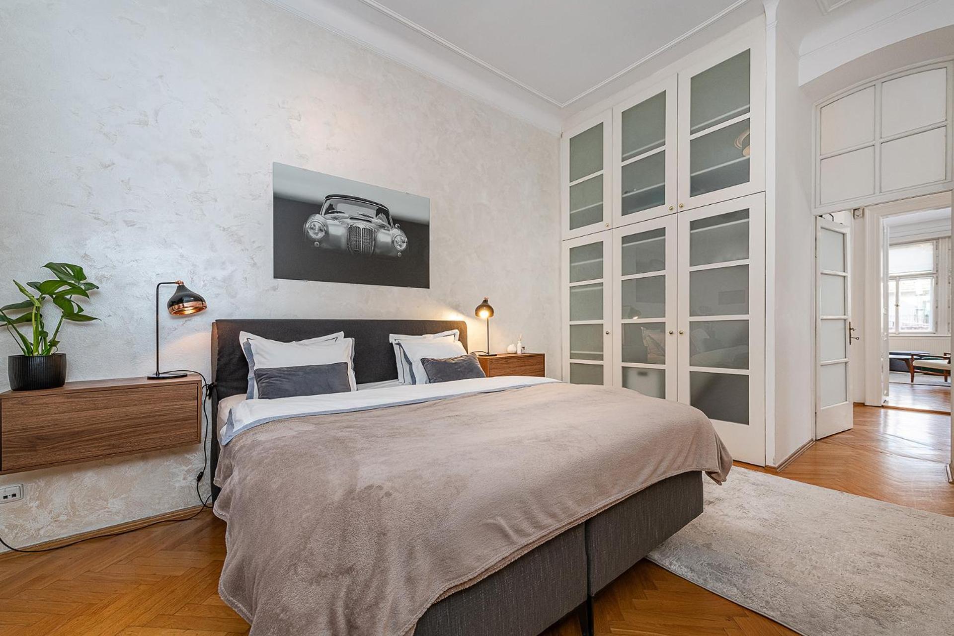 Daire Spacious Two-bedroom In Old Town *