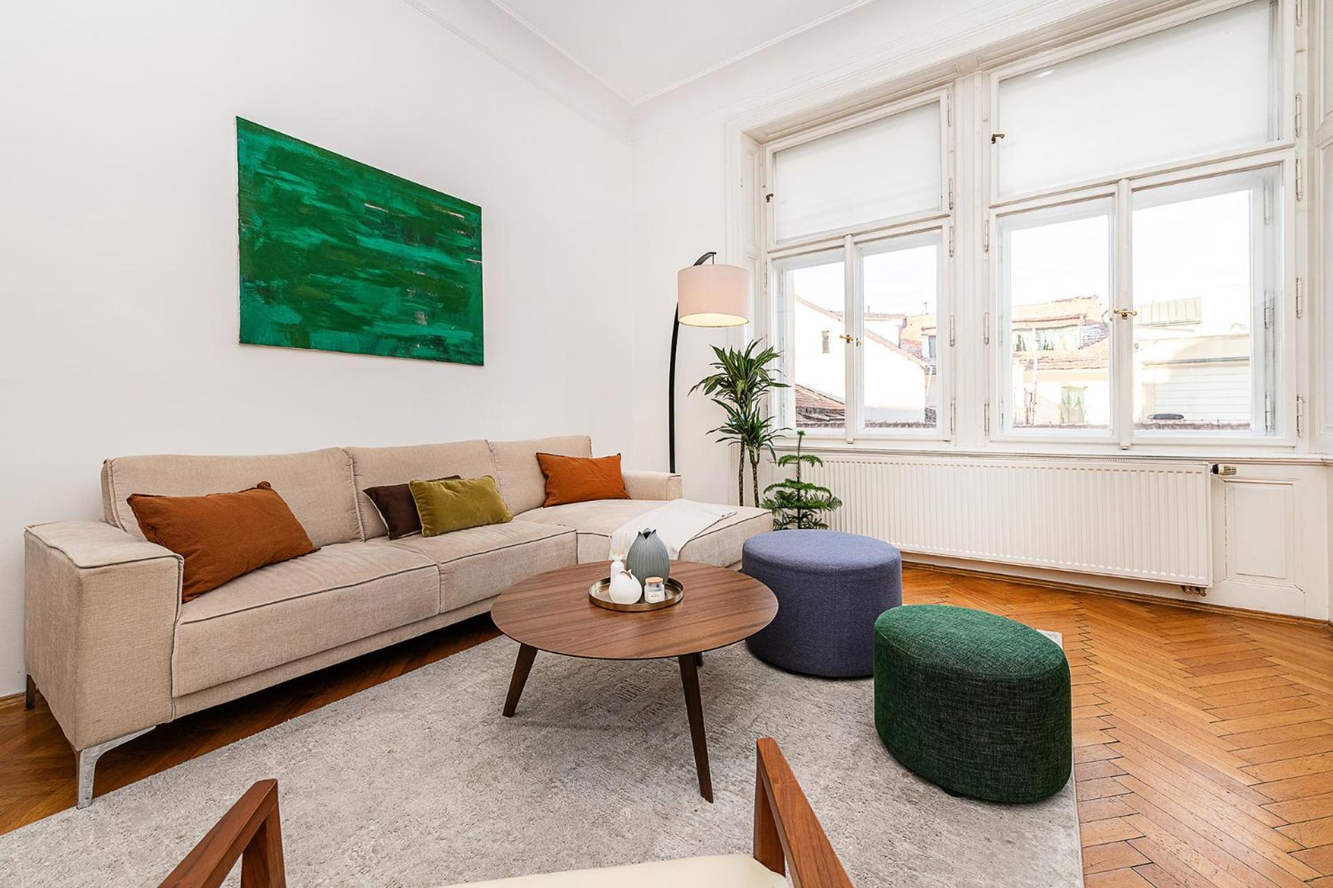 Daire Spacious Two-bedroom In Old Town Prag