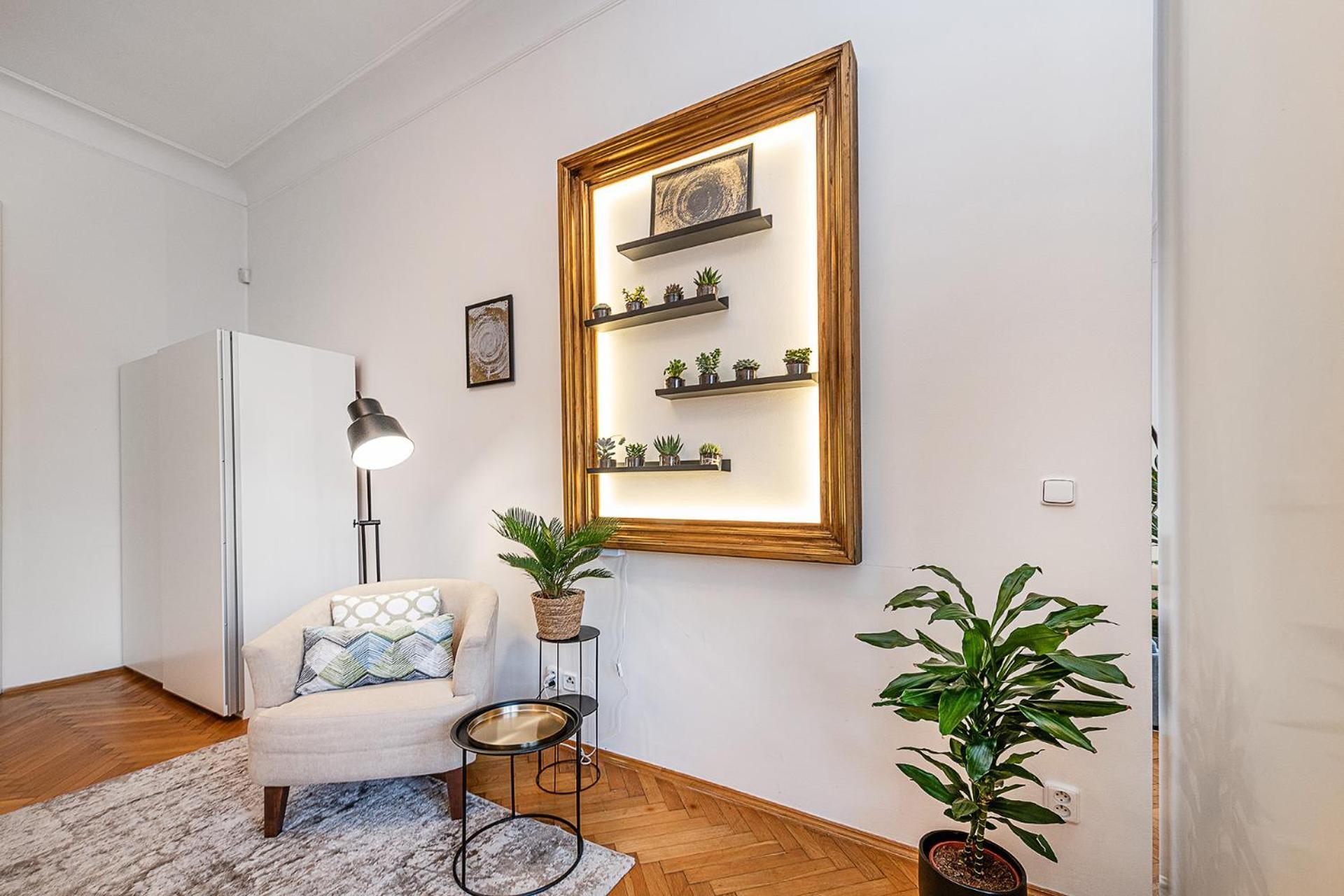 Daire Spacious Two-bedroom In Old Town Prag