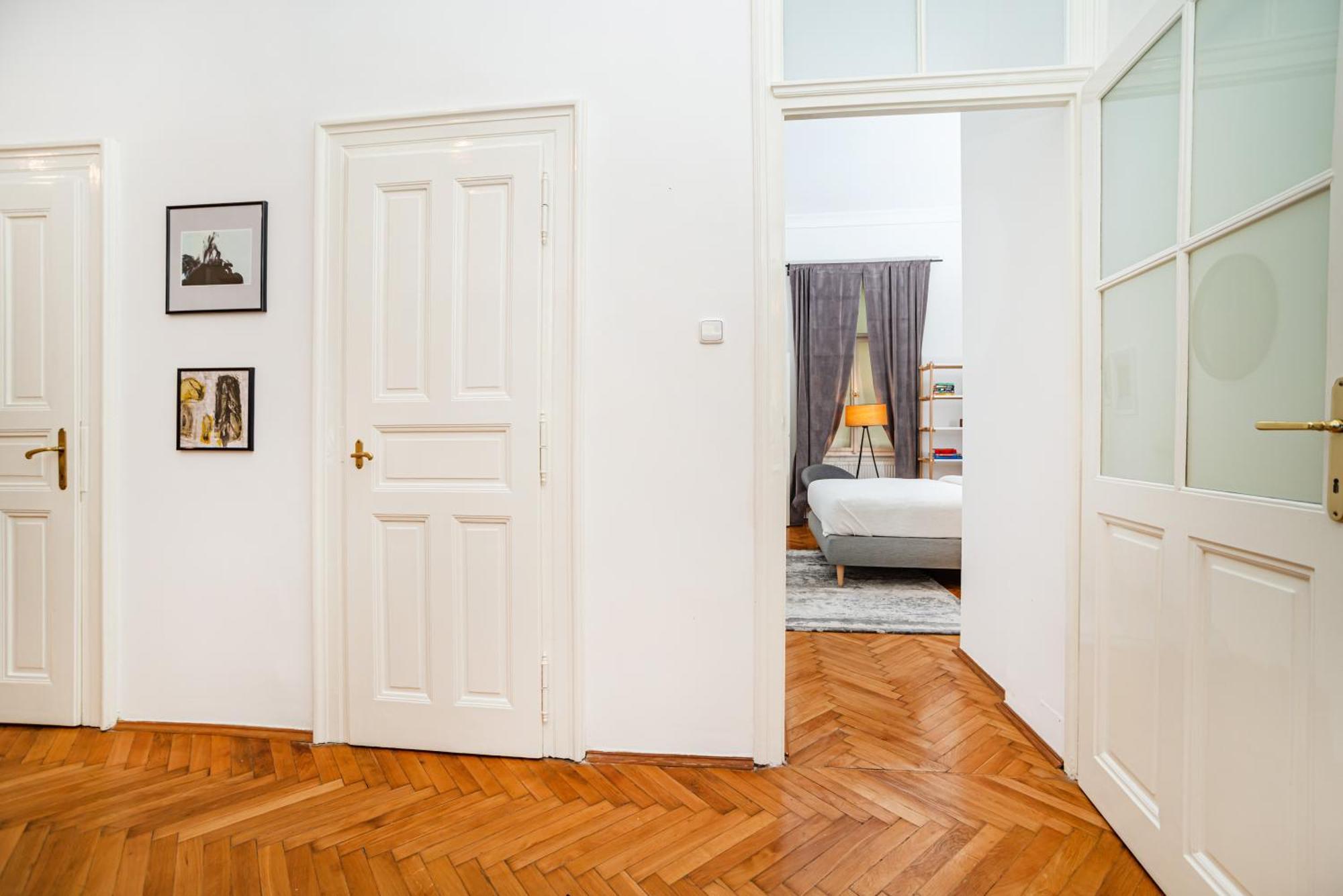 Daire Spacious Two-bedroom In Old Town Prag