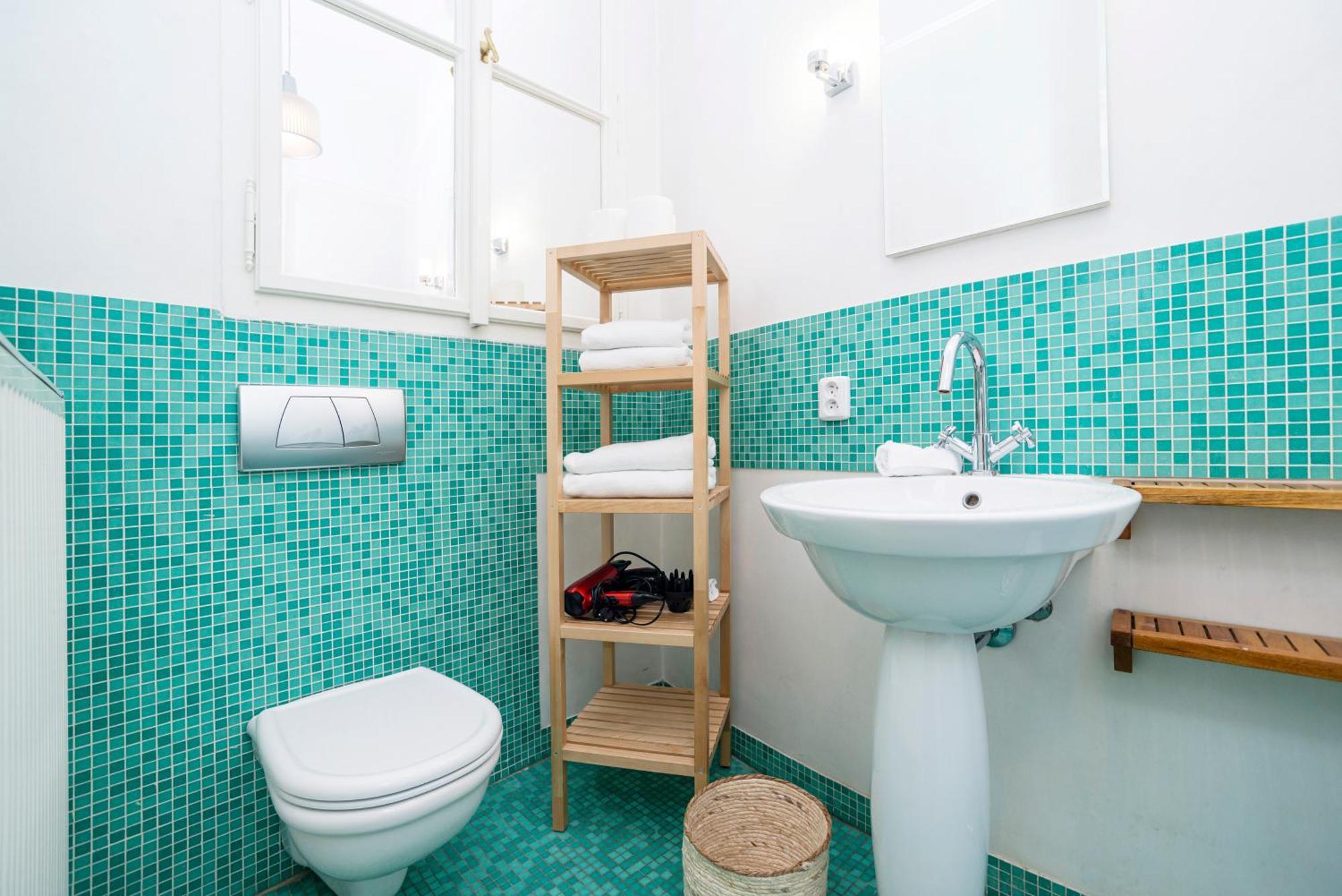 Daire Spacious Two-bedroom In Old Town Prag