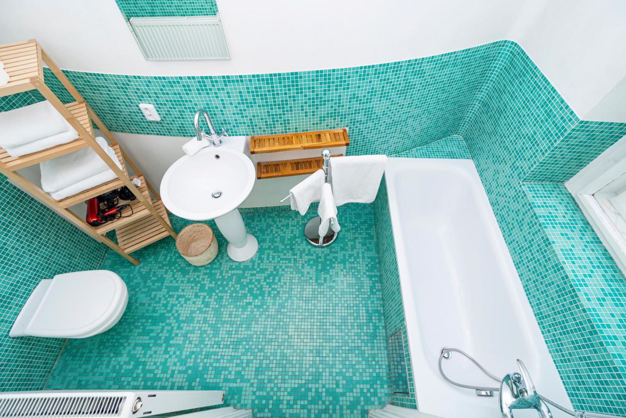 Spacious Two-bedroom In Old Town Prag